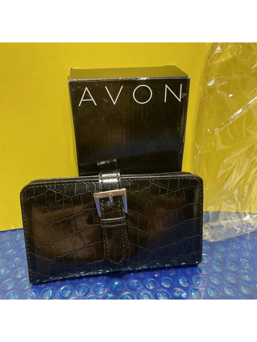 AVON Deluxe Manicure Kit - vintage 2003